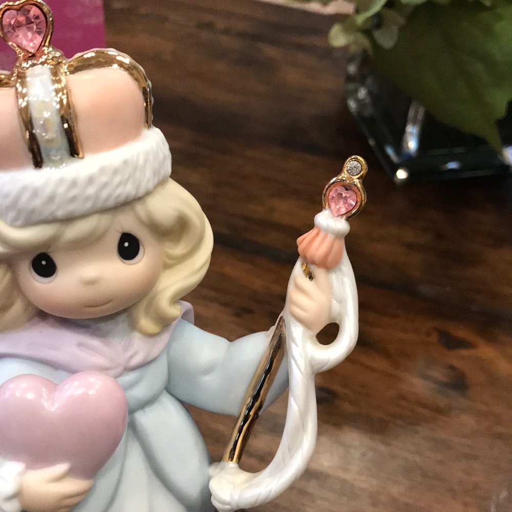 π Precious Moments- You are the Queen of my Heart - Picture 6 of 15
